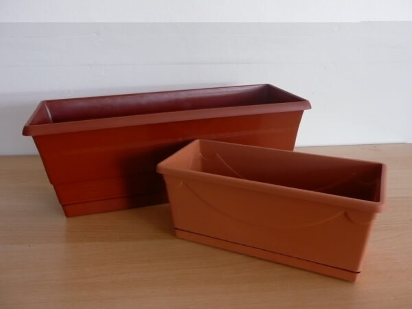 Trough with tray